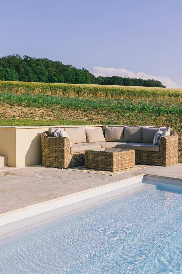 Chambre d’hôte pour 2 personnes, avec piscine ainsi que vue et jardin dans Yonne - 3