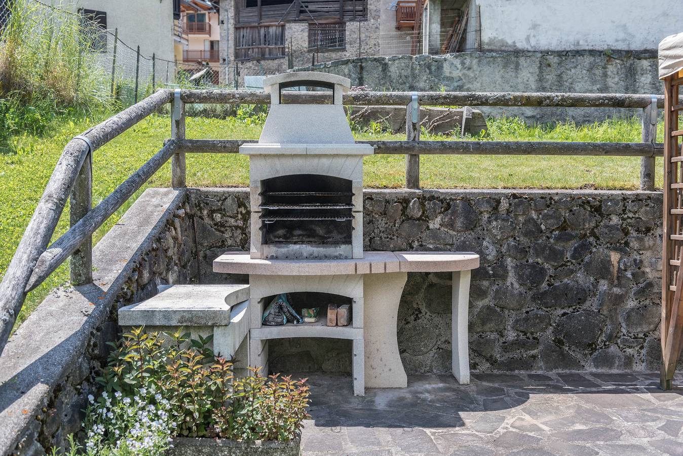 Appartamento intero, Appartamento rurale "Maso Margherita - Spleuza" con giardino e Wi-Fi in Almazzago, Commezzadura