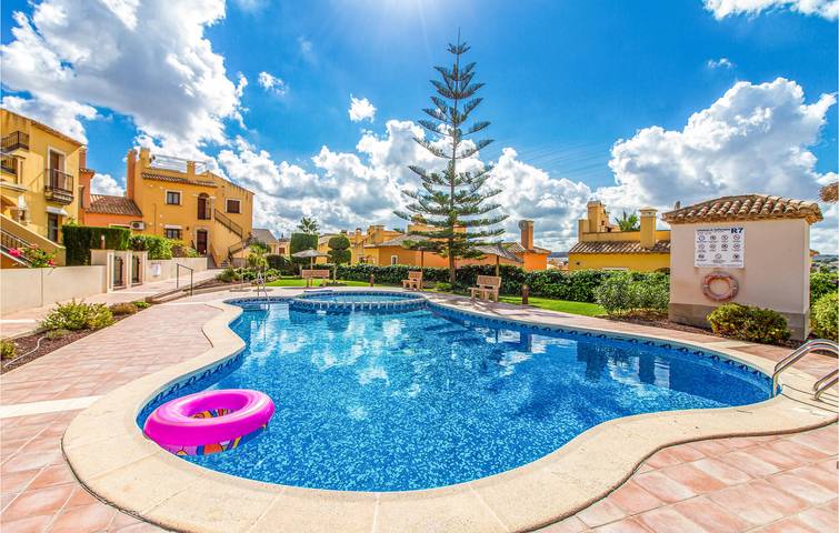Apartamento vacacional entero, Acogedor apartamento con WiFi, aparcamiento, aire acondicionado, piscina in Algorfa, Costa Blanca