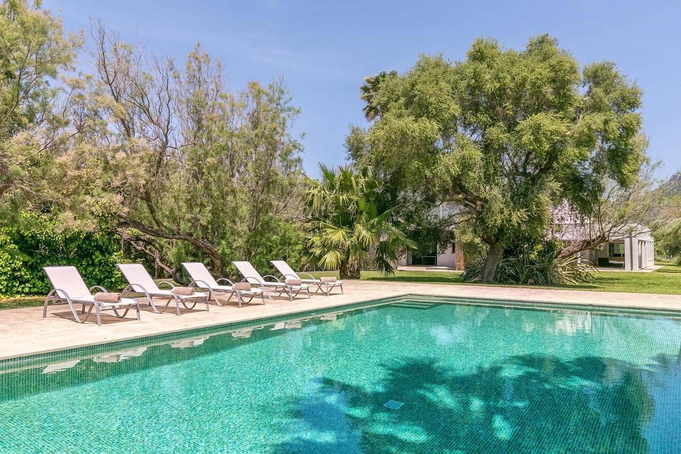 Villa Son Jordi avec piscine et accès direct à la plage à Costa de los Pinos in Costa dels Pins, Son Servera