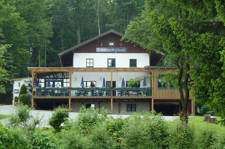 Ferienhaus für 6 Personen, mit Terrasse und Garten in Waldmünchen - 4