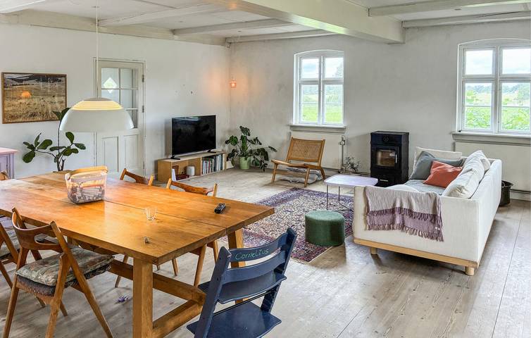 Ferienhaus für 8 Personen mit Terrasse in Hundested, Hovedstaden