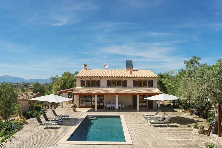 Gîte pour 7 personnes, avec jardin à Petra