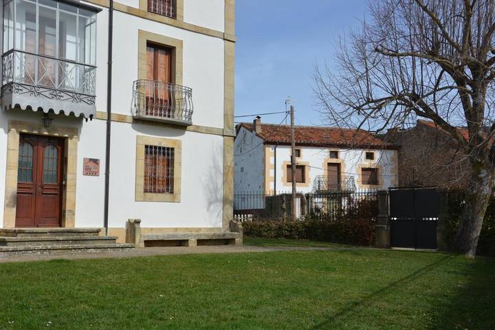 Casa rural para 16 personas, con vistas y jardín en El Valle (Soria) - 4
