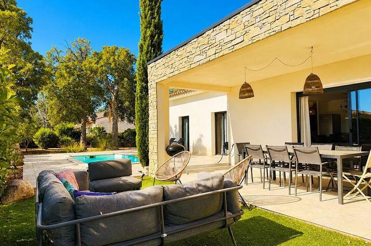 Location de vacances pour 6 personnes dans Office De Tourisme De Sainte Lucie De Porto Vecchio