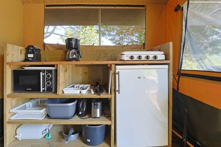 Tente pour 6 personnes, avec terrasse et balcon/terrasse dans les Alpes-de-Haute-Provence - 4