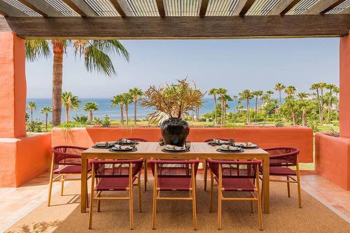 Gîte pour 8 personnes, avec balcon et jardin ainsi que piscine et sauna