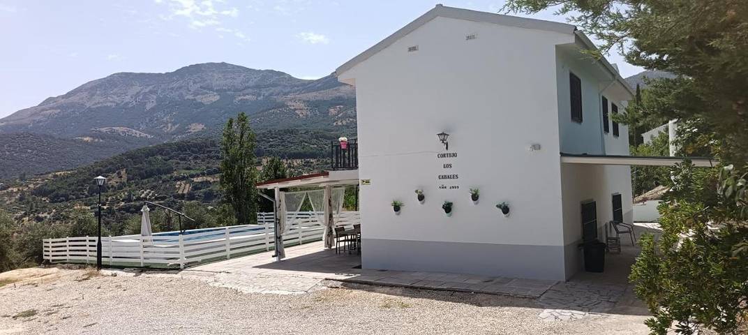 Casa rural para 12 personas, con Balcón y Terraza además de Jardín y Piscina en Montejícar - 2