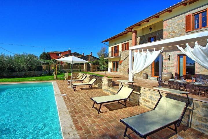 Location de vacances pour 7 personnes, avec balcon et jardin à Tuoro sul Trasimeno - 2