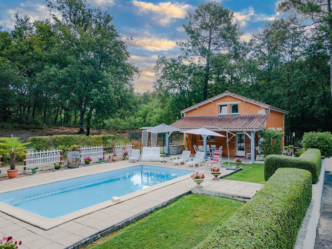 Maison De Vacances pour 6 Personnes dans Pomport, Périgord Pourpre