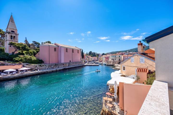 Ferienwohnung für 3 Personen, mit Meerblick und Terrasse sowie Kinderpool auf Lošinj
