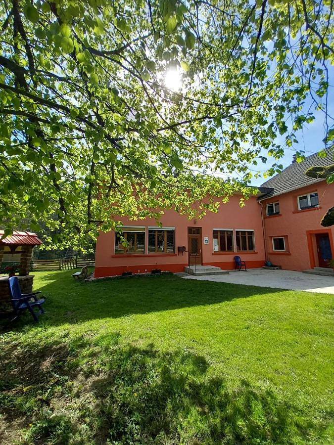 Gîte pour 6 personnes, avec vue et jardin, adapté aux familles à Turquestein-Blancrupt