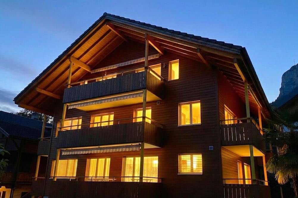 Geheel appartement, Concierge, Lake Thun/Alps Scenic Views by Swisshut in Merligen, Sigriswil