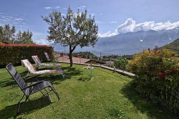 Ferienwohnung für 6 Personen, mit Garten und Seeblick, mit Haustier in Tignale