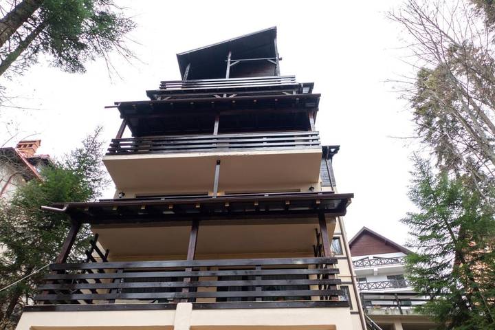 Gîte pour 4 personnes, avec balcon et jardin à Sinaia - 3