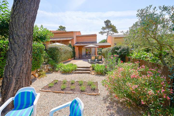 Location de vacances pour 4 personnes à Nans-les-Pins - 2