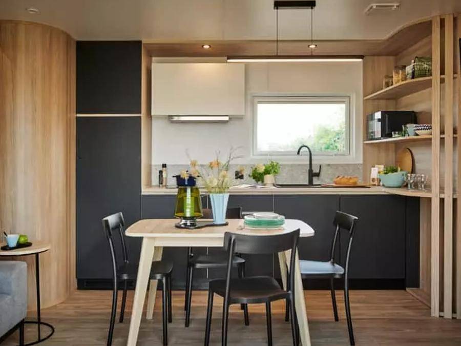 Camping Domaine Les Oréades - Mobilheim 6 personen - Cottage Taos Premium 4 Zimmer 6 Personen Klimatisiert + Tv + Jacuzzi in Sanguinet, Côte d’Argent