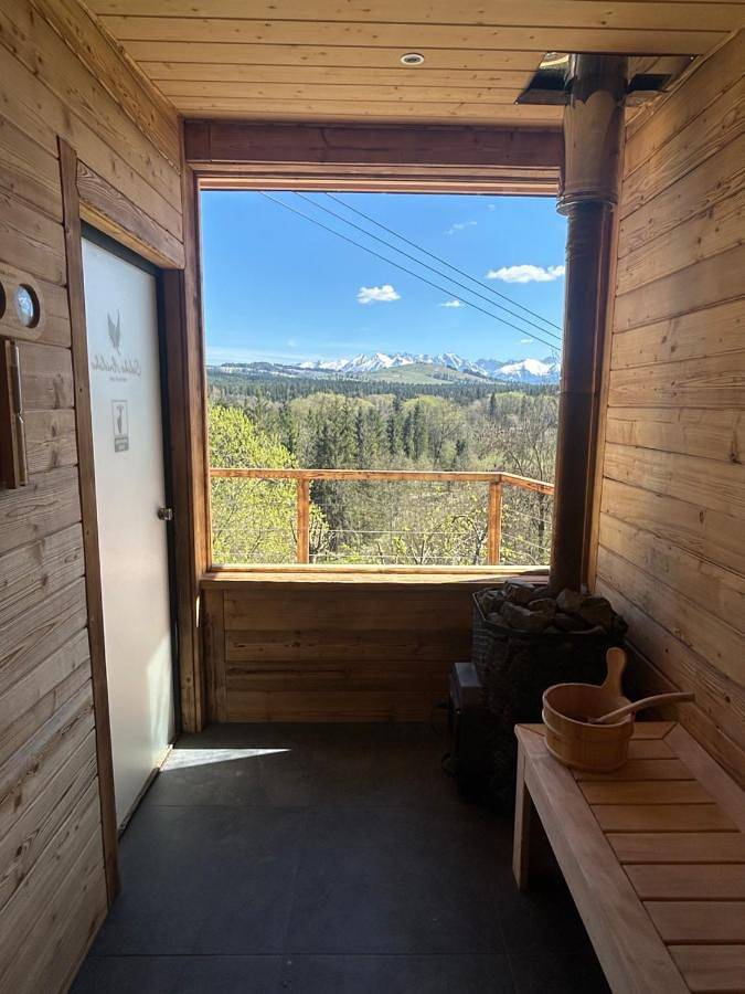 U Lucyny w Białce Tatrzańskiej- jacuzzi i sauna w ogrodzie in Białka Tatrzańska, Karpaty (Polska)
