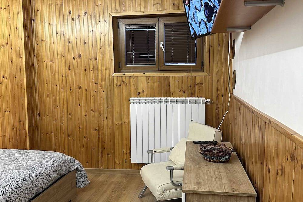Entire apartment, Homerez - 1-Bedroom Mountain View Apartment in Roccaraso, Alto Sangro