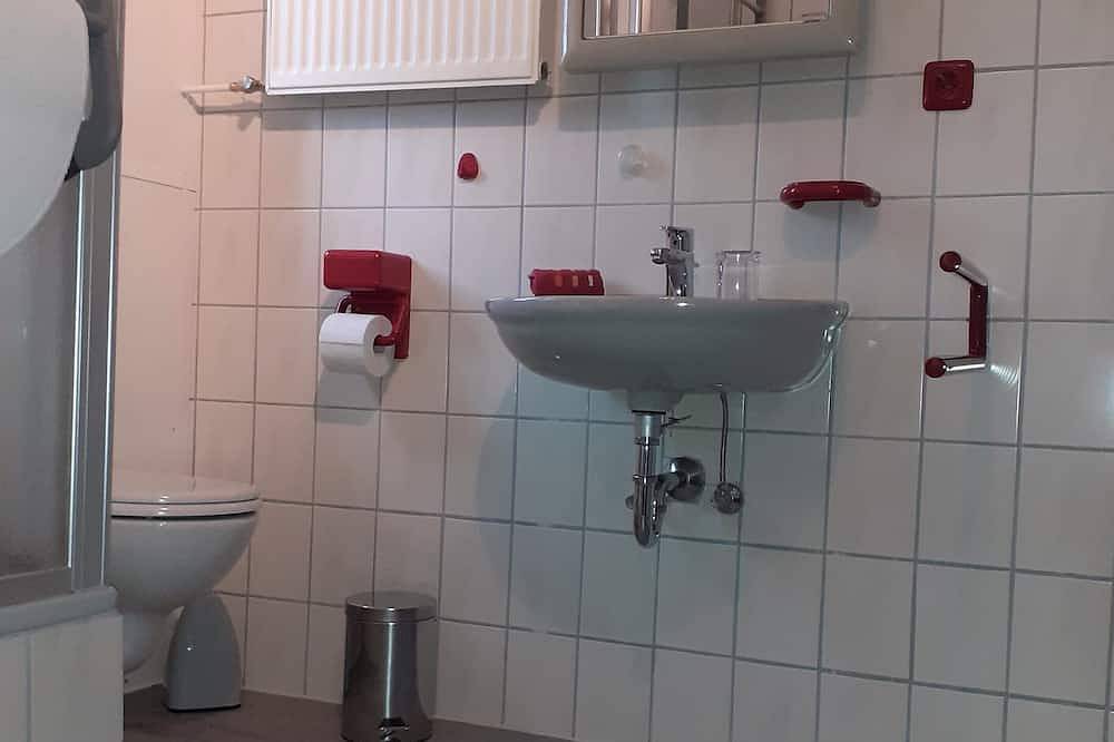 Ganze Wohnung, Büdingen-1-Zimmer-Apartment hell und Allergiker-geeignet in Büdingen, Wetterau