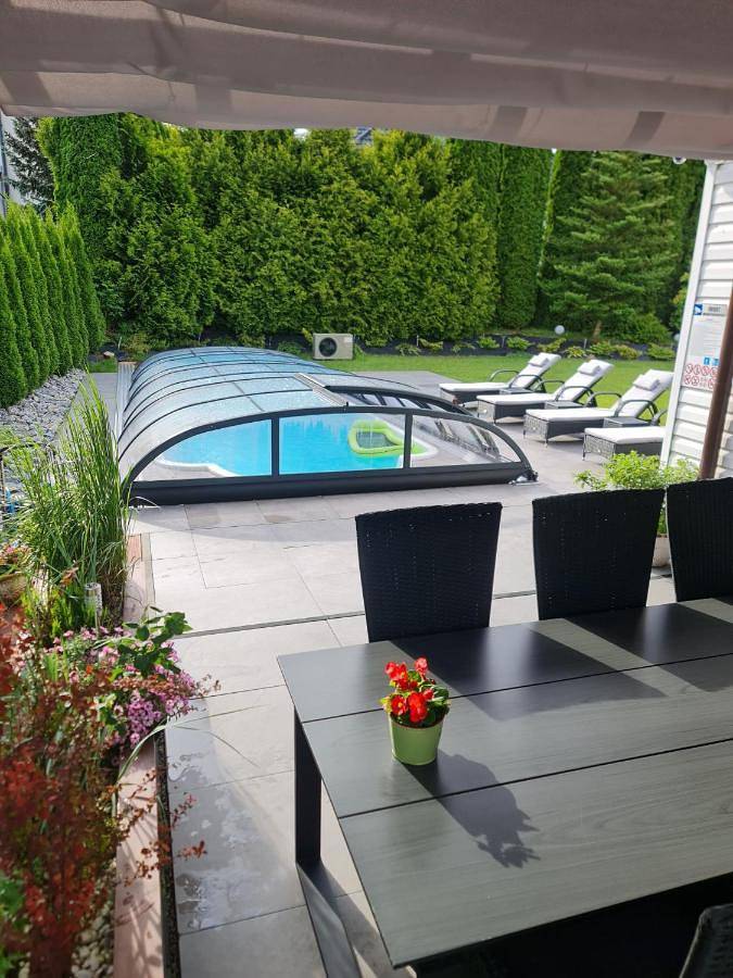 Apartament wakacyjny dla 6 osób, z Balkon i Taras oraz Ogród i Basen w Krynica-Zdrój