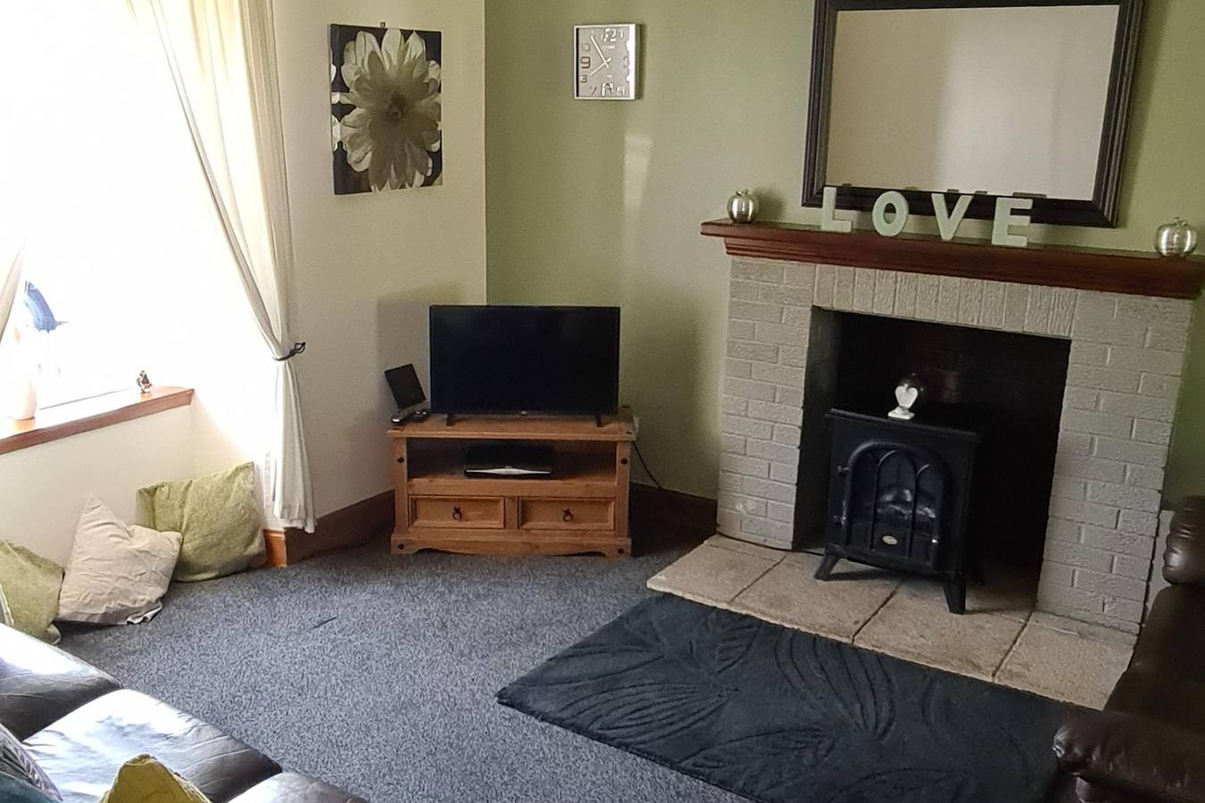 4 Bed Cottage Sleeps 6-Pet-Friendly-Private Garden in Argyll & Bute