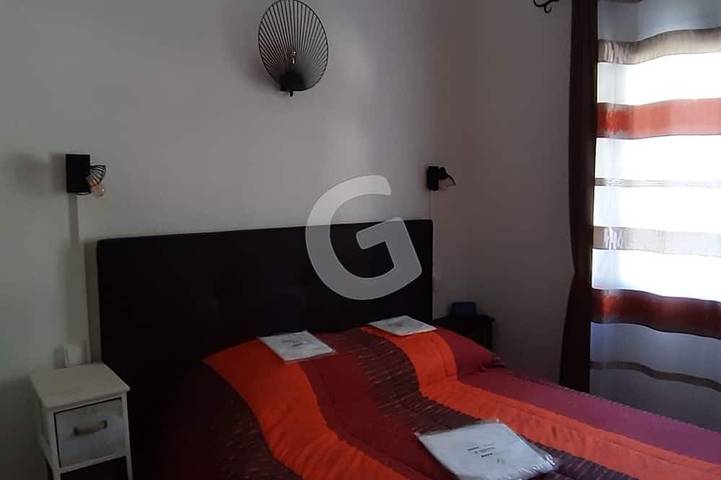 Gîte pour 4 personnes, avec piscine ainsi que terrasse et balcon/terrasse dans Plage Sainte-Anne - 3