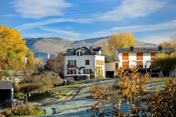 Gîte pour 6 personnes, avec jardin et vue, animaux acceptés à Puigcerdà - 2