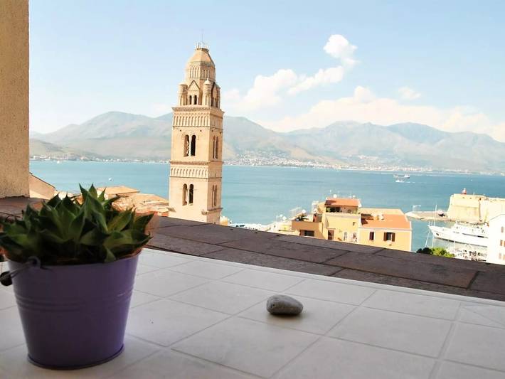 Location de vacances pour 6 personnes, avec terrasse à Gaeta