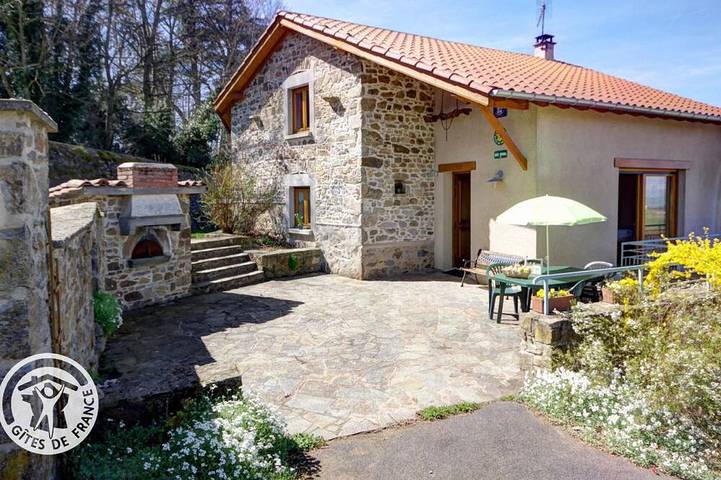 Gîte pour 5 personnes, avec Terrasse et Jardin