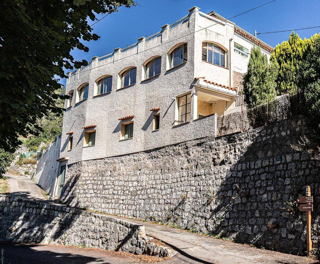Apartment - Ground Floor in Revest-les-Roches, Côte méditerranéenne (France)