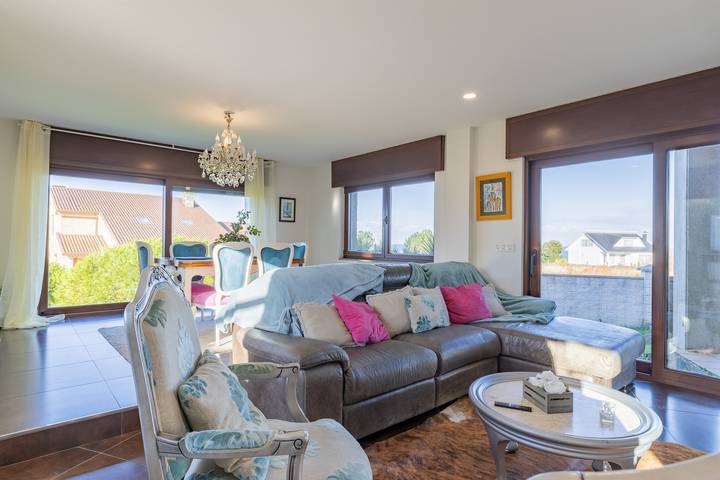 Luxuriöse Einzelvilla Carolina am Meer mit privatem Pool und Garten in San Pedro de Muro, Porto do Son