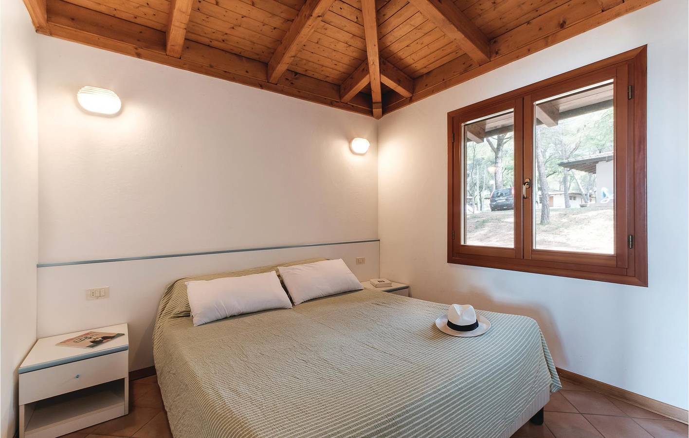Rifugio sulla spiaggia con WiFi, parcheggio, piscina e terrazza in Aquileia, Provincia d'Udine