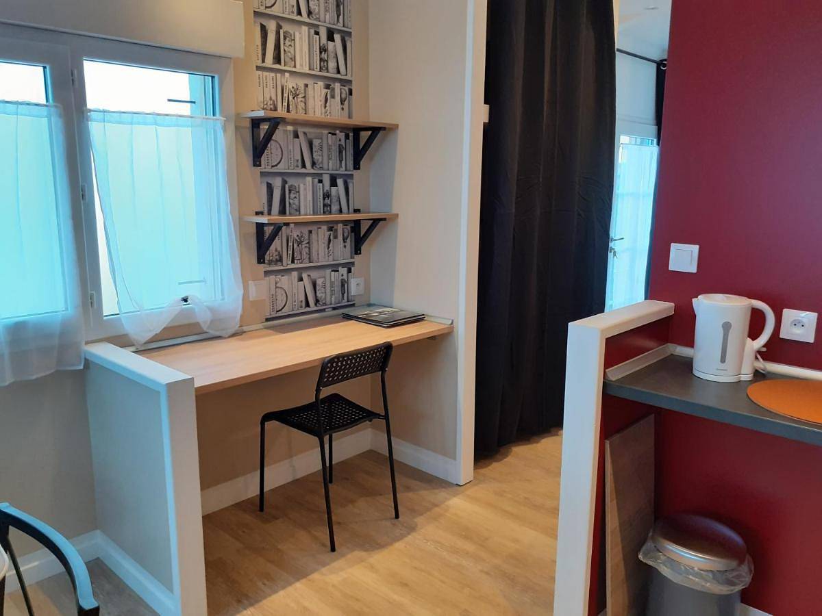 Appartement entier, One-Bedroom Apartment in Saintes, Région de Saintes