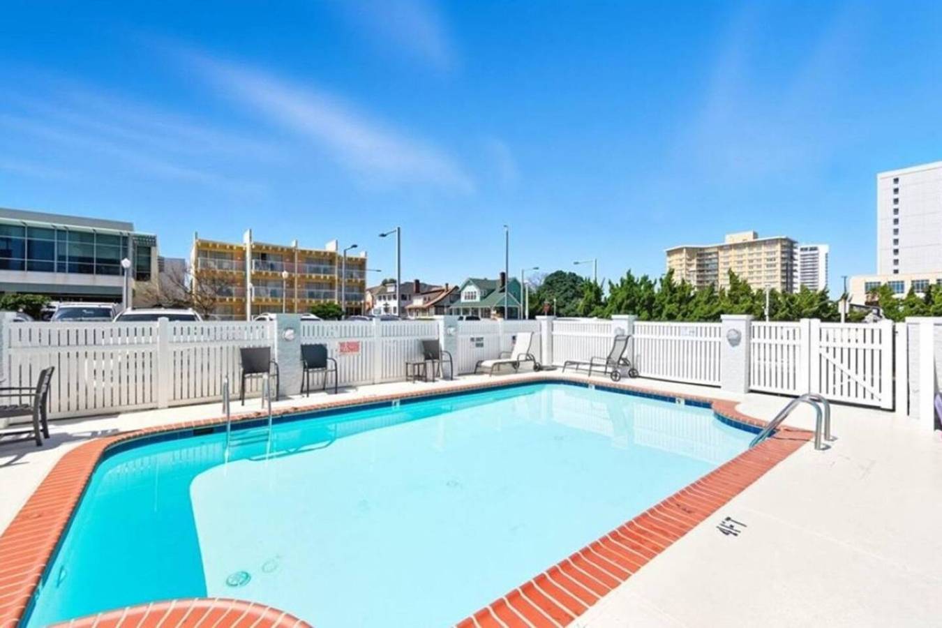 Apartamento entero, Beachfront Condo / Pool / Surfing / Ew 301 in Virginia Beach