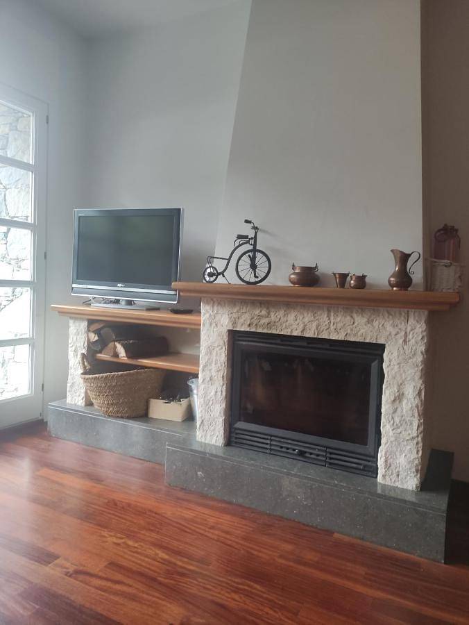 Gîte pour 6 personnes, avec terrasse ainsi que vue et jardin à Camprodon - 3