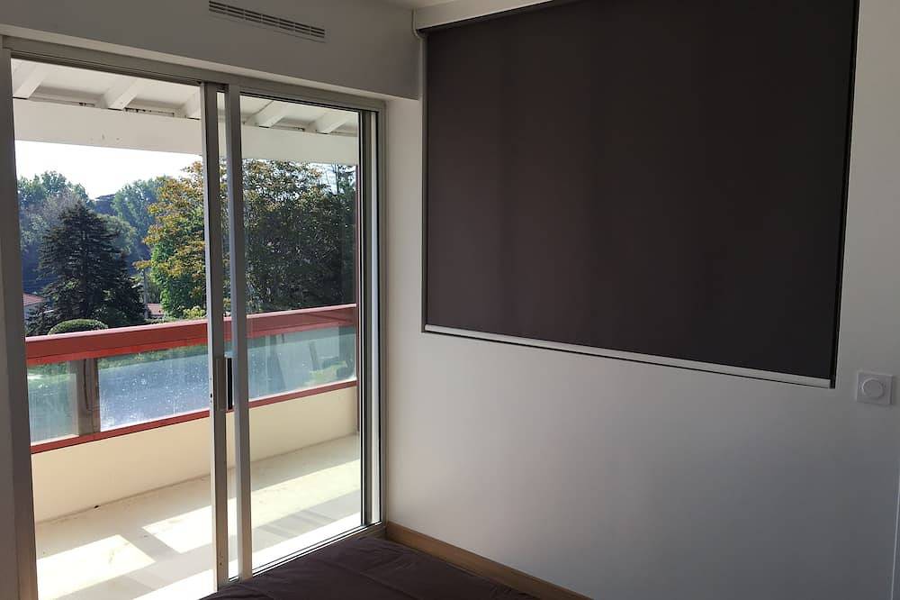 Appartement entier, T2 refait à neuf avec grande terrasse et vue dégagée, les plages à pied -parking in Anglet, Région de Bayonne