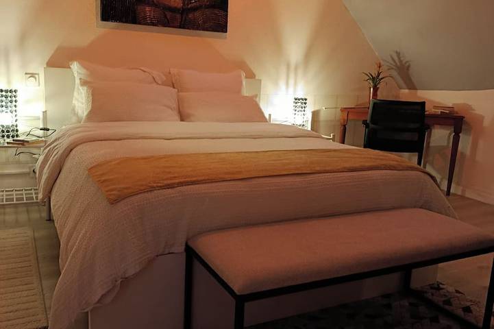 Apartamento entero, L'Ecrin Appart downtown, 5 minutes from the foundry and museum. in Villedieu-les-Poêles, Côte de la Déroute