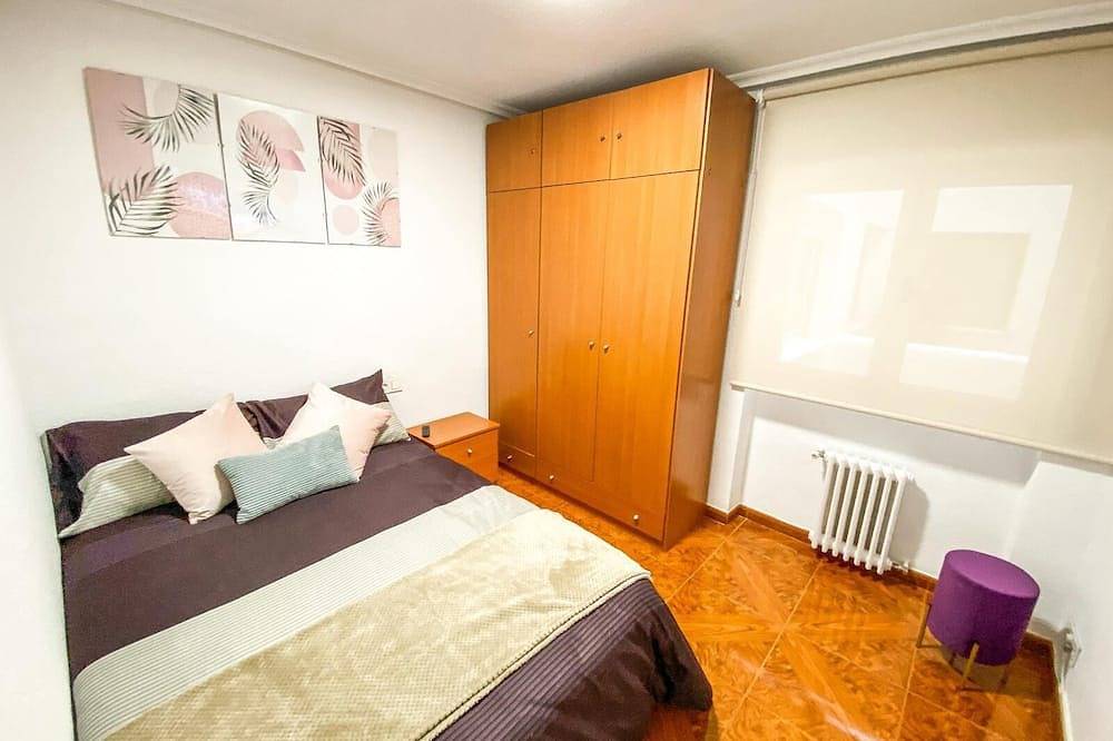 Entire apartment, Piso de 6 Habitaciones en Pleno Centro de Salamanca in Centro (Salamanca), Salamanca