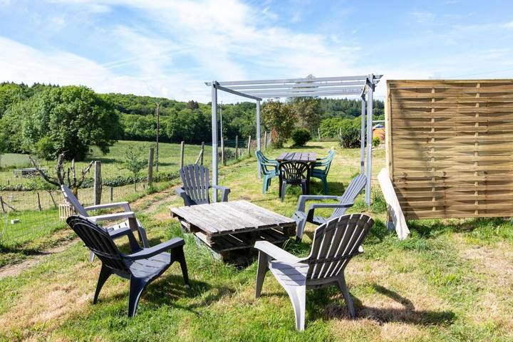 Gîte pour 5 personnes, avec vue ainsi que piscine et jardin à Beynat - 3