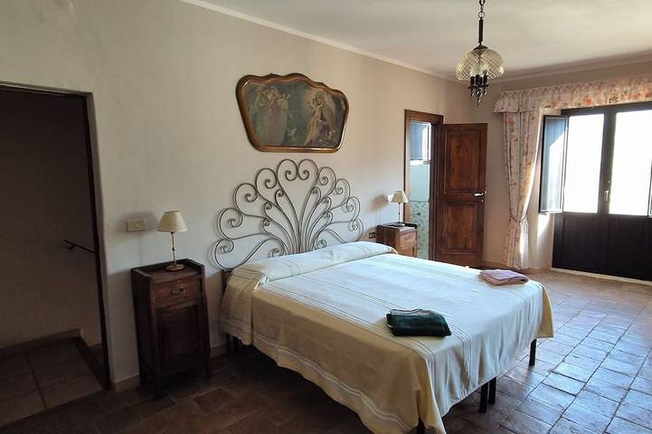 Fabulous Abruzzo Villa Sirente view in Castelvecchio Subequo, Regionalpark Sirente-Velino