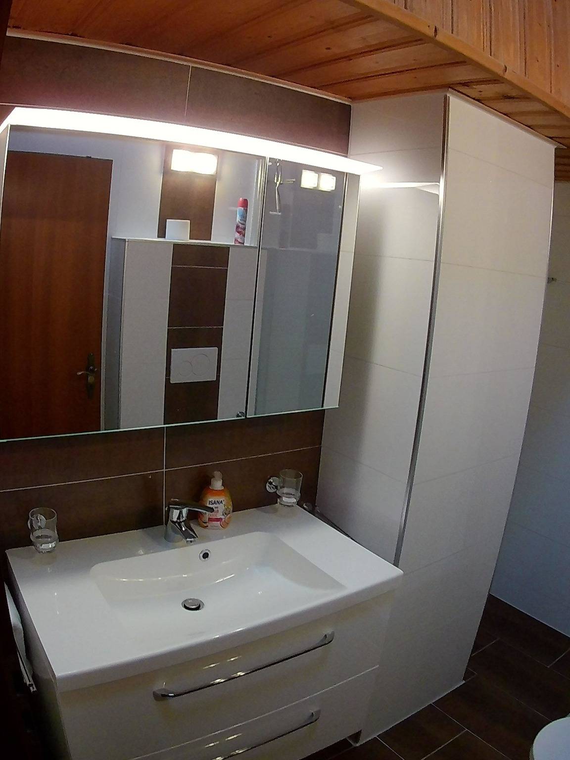 Ganze Ferienwohnung, Haus Haidweg Wohnung 5 - 3 Zimmer, ca. 90 qm für 2-6 Personen im Dachgeschoss mit Balkon und großer Dachterrasse in Haidmühle, Ostbayern