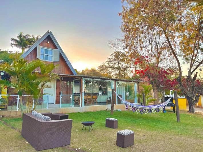 Casas e apartamentos de temporada para 5 pessoas, com jardim e piscina infantil e ainda piscina em Itu