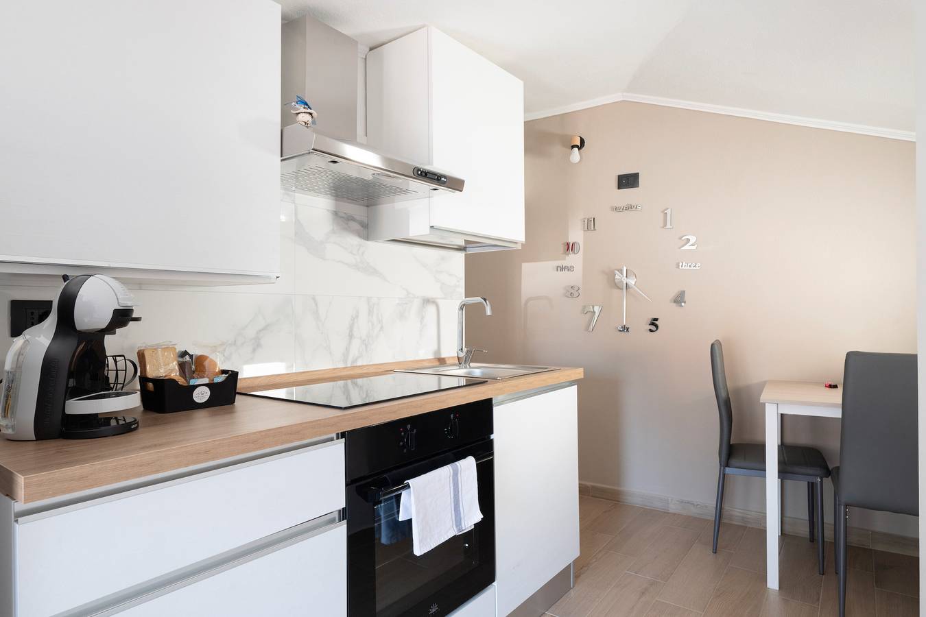 Geheel appartement, Appartement 'Il Filo Azzurro 3' met Uitzicht op Zee, Wi-Fi en Airconditioning in Ulassai, Barbagia