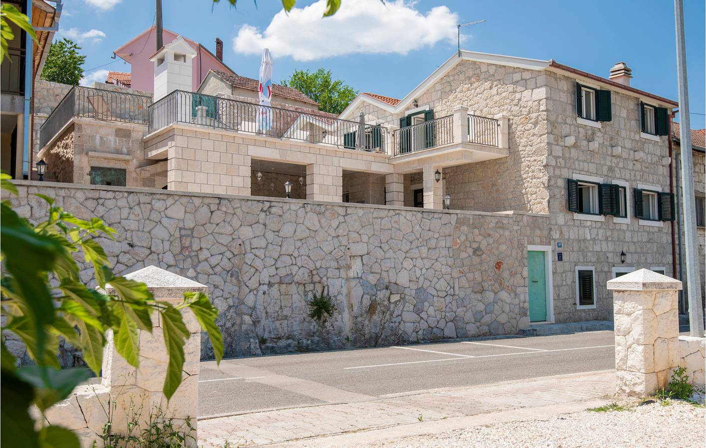 Charmante 225 m² große Wohnung mit Pool, Terrasse und WLAN in Imotski, Makarska Riviera