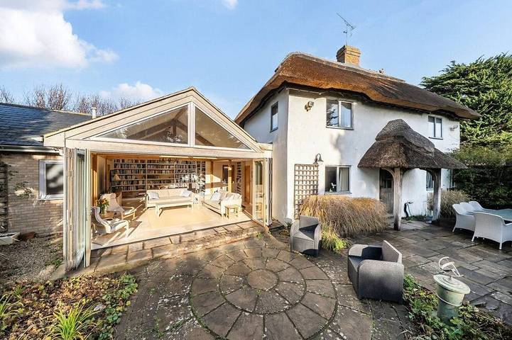 Cottage for 8 people, with garden, with pets in West Wittering