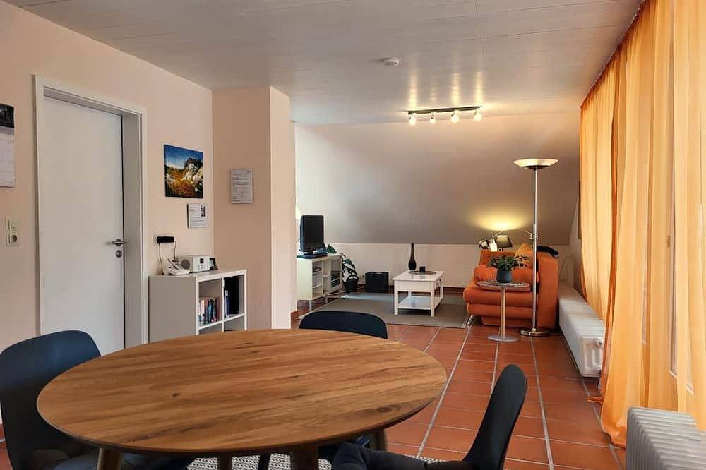 Entire apartment, House Adomeit - attic apartment with balcony in Bad Neuenahr-Ahrweiler, Ahr Valley