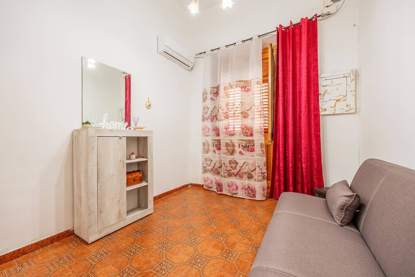 Holiday Home 'Lia' with Wi-Fi and Air Conditioning in Palermo, Palermo Province
