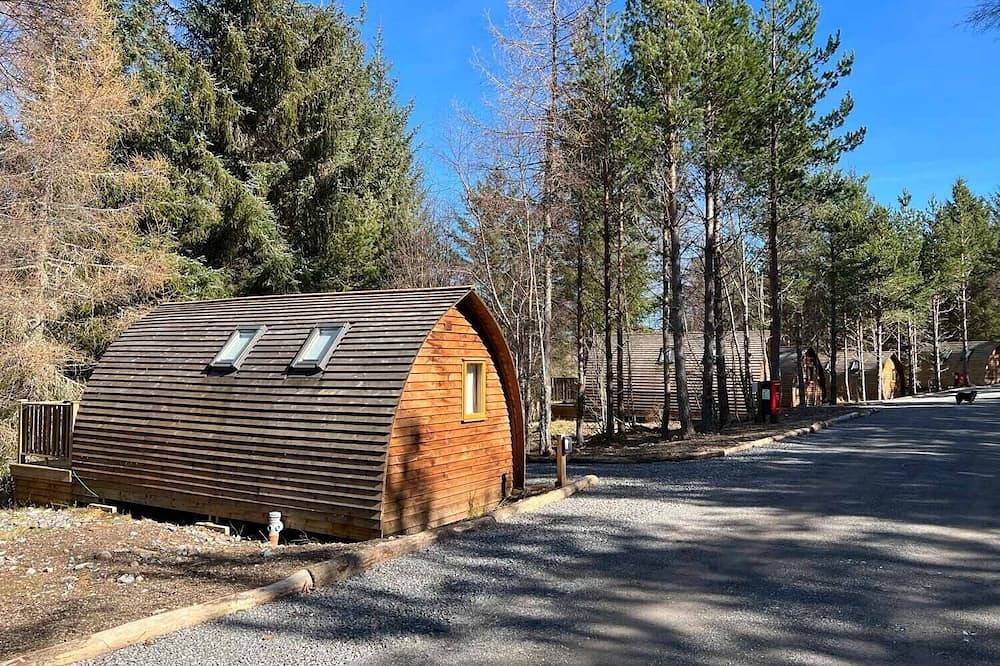 Woodland Escape in a Cosy Glamping Cabin in Lecht, Moray