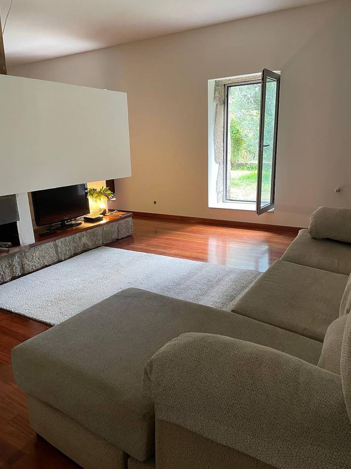 Gîte pour 8 personnes, avec Jardin dans Paredes de Coura